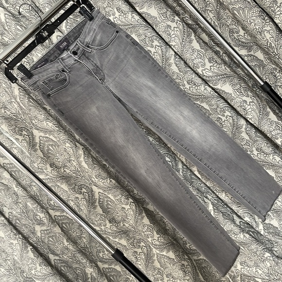 NYDJ FADED GRAY STRETCH JEANS - Picture 2 of 8